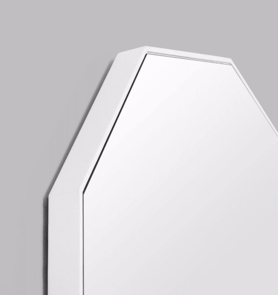 Flynn Geo: Bright White