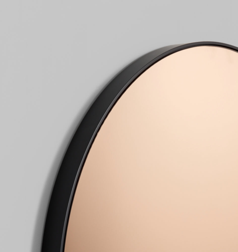 Flynn Round: Black/ Dusk